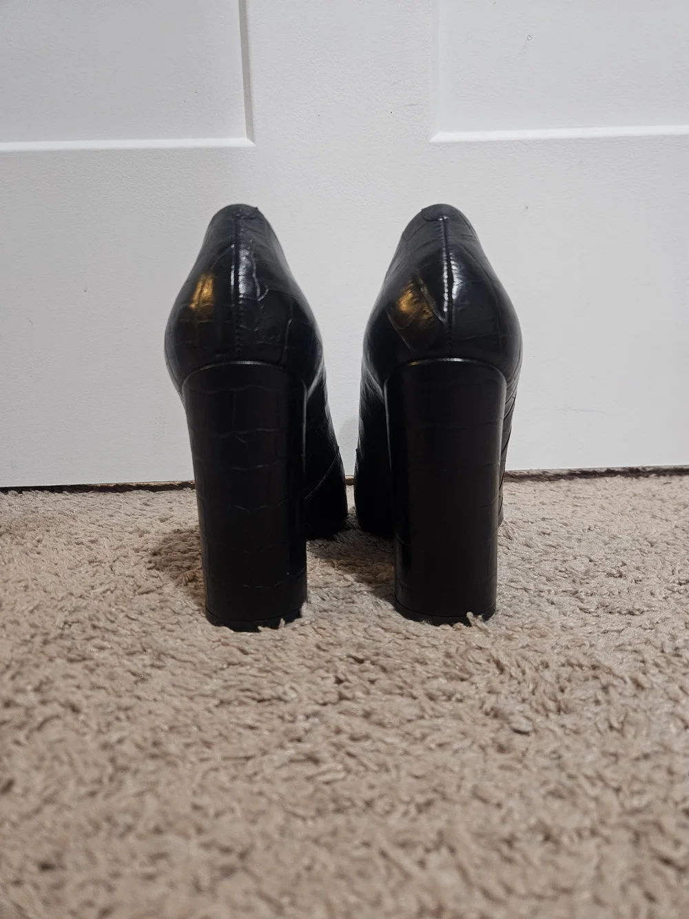Steve Madden Black Croc-Textured Pointed Toe Heels
